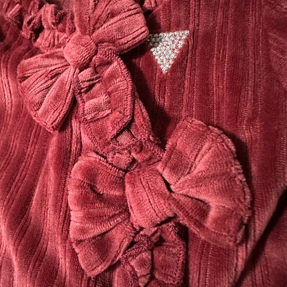 Baby Guess Brand name name 6-9 month one piece Guess baby outfit. - Picture 2 of 3